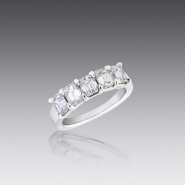 Isa Diamond Comfort Fit Ring