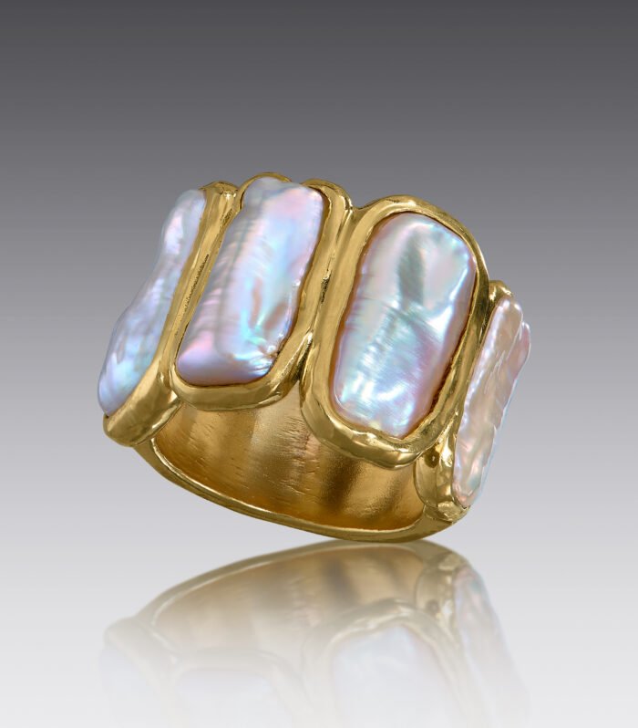 Perla Wide Band Ring